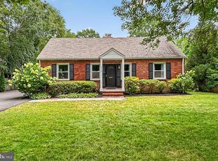 212 W Jefferson St, Falls Church, VA 22046