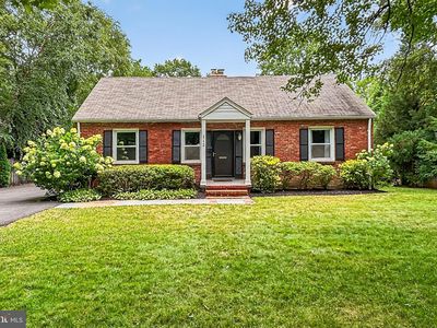 212 W Jefferson St, Falls Church, VA, 22046