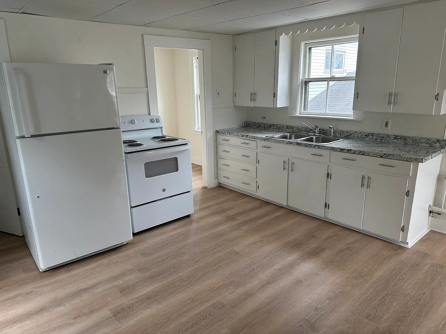 2 bed, 1.0 bath, 925 sqft, $1,650 — Photo 4
