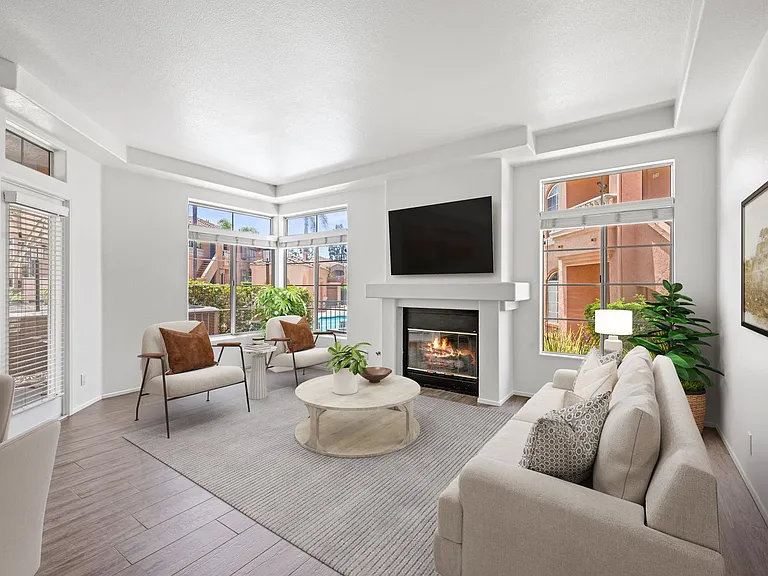 3581 Cameo Dr #34 — Photo 2