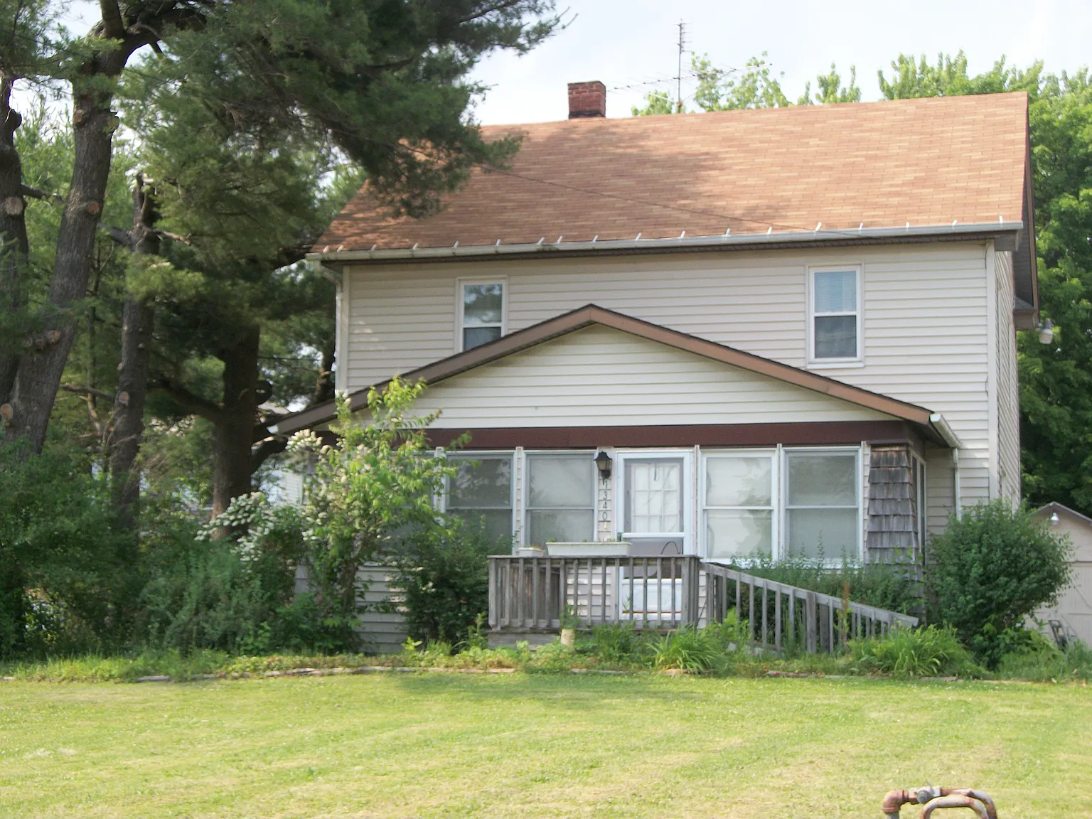 1340 W State St photo 1