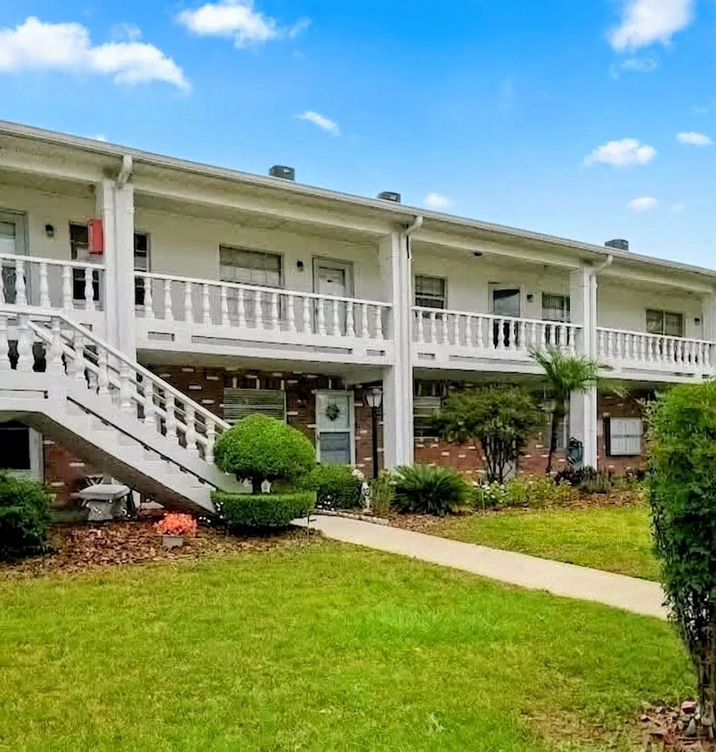 1 bed, 736 sqft, $1,070 — Photo 1