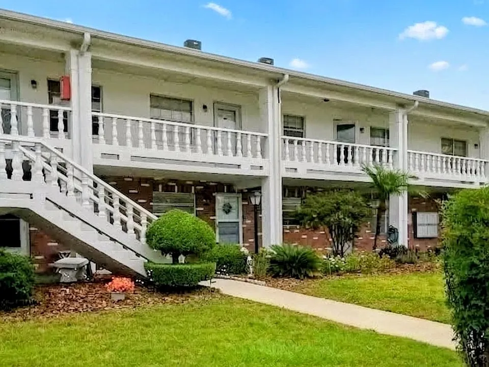 4744 Azalea Dr #204