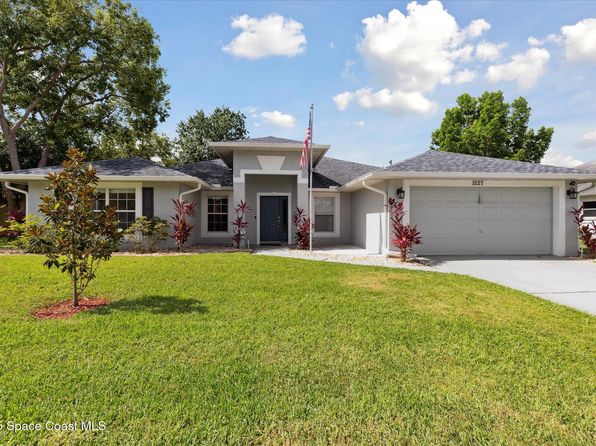 1227 N Winding Meadows Rd