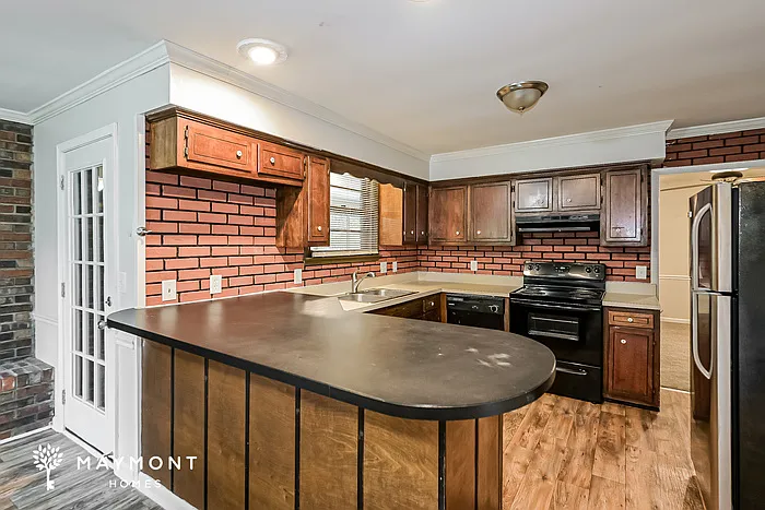 629 Brook Dr — Photo 8