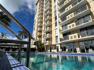 2350 NE 135th St APT 704, North Miami, FL 33181