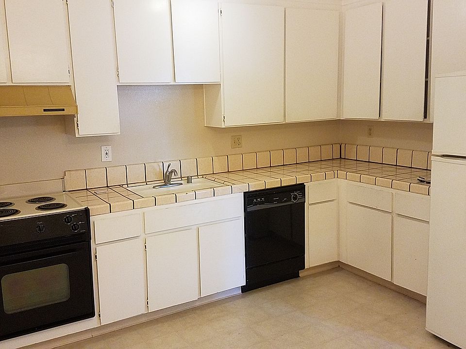 1st image of 881 Branham Ln APT 3