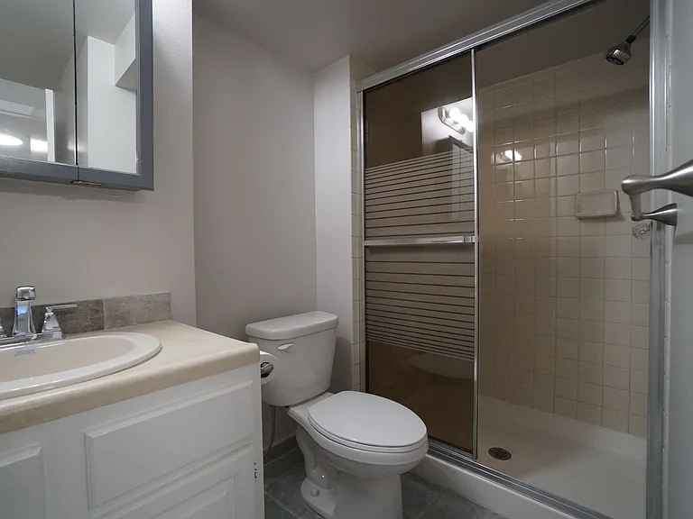 3070 Mirage Dr — Photo 17