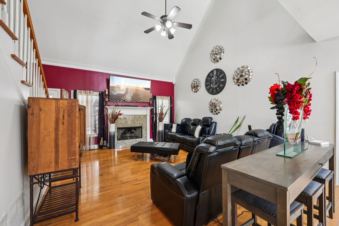 next background image