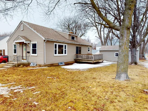 140 Kenzy St, Storm Lake, IA 50588