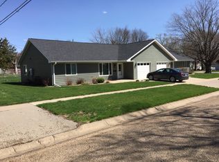 408 S B St, Oskaloosa, IA 52577