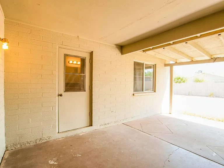 1535 W Capri Ave — Photo 15