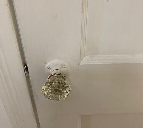 4th image of 4535 Bellaire Ave