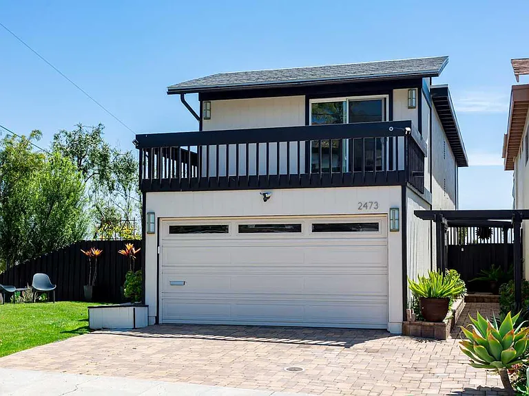 2473 Geranium St — Photo 7