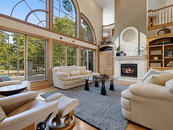 5th image of 3184 Morningwoods Ct
