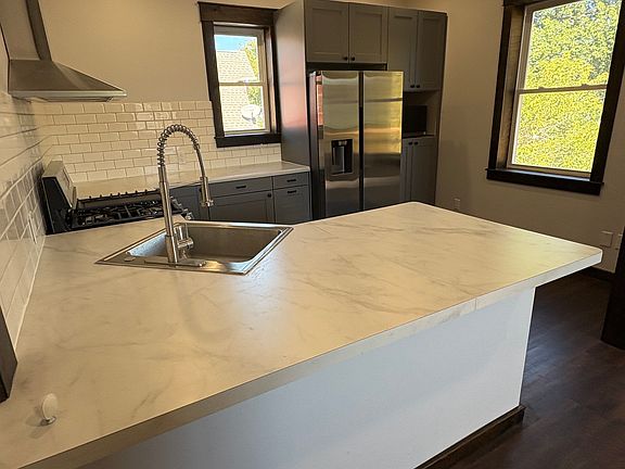 2nd image of 4225 7th Ave #4
