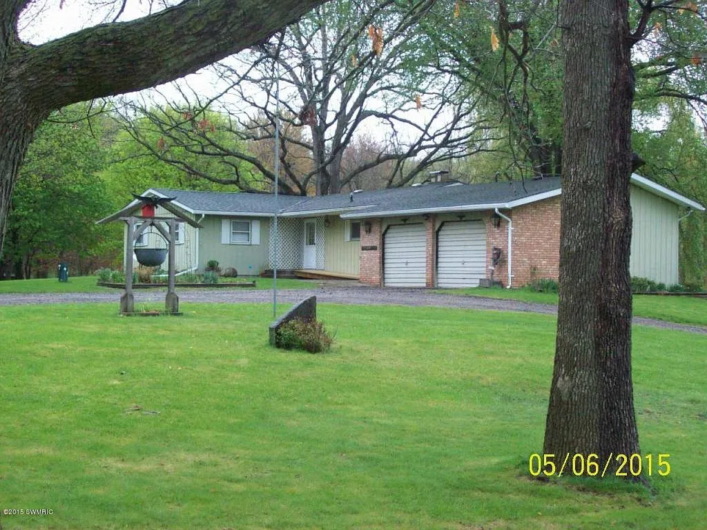 87 Meadow Ln photo 1