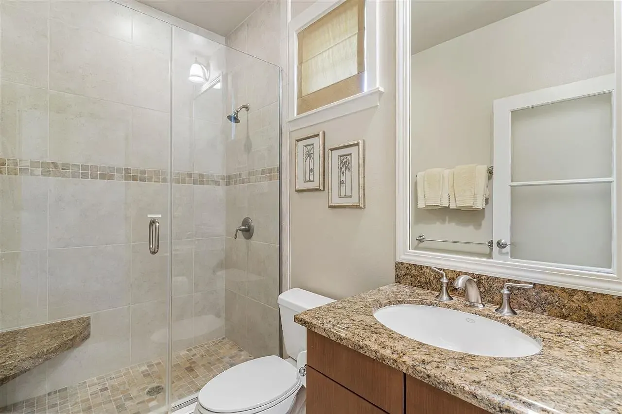 4 bed, 4.5 bath, 2175 sqft, $8,300 — Photo 1