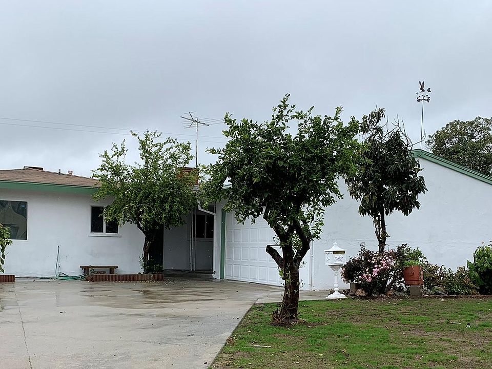 Building Photo 4