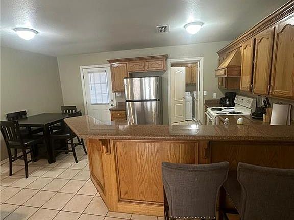 4th image of 1304 W Fig Ave APT 2
