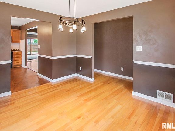 4th image of 2930 N Saint Philomena Ct