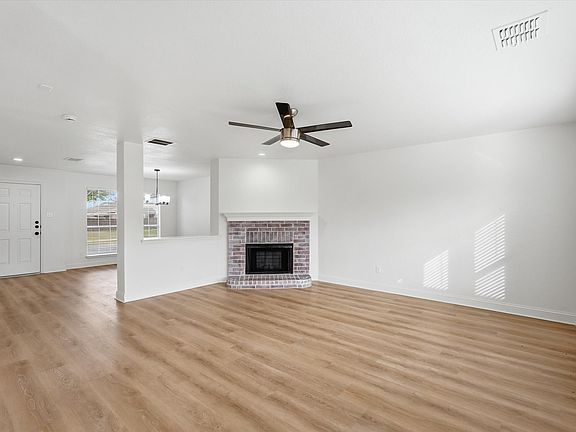 5th image of 1018 Rumley Rd