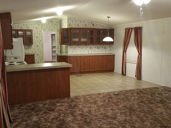 2nd image of 160 Brianna Ct