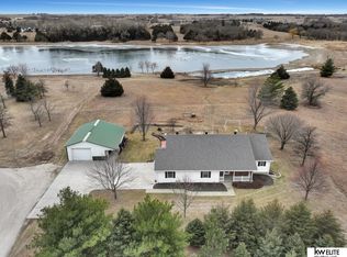 9925 Springlake North Ln, Firth, NE 68358