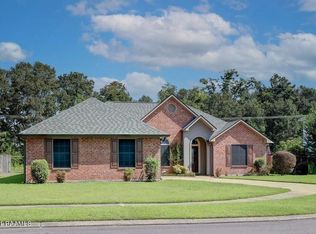 407 Rue Colombe, Carencro, LA 70520