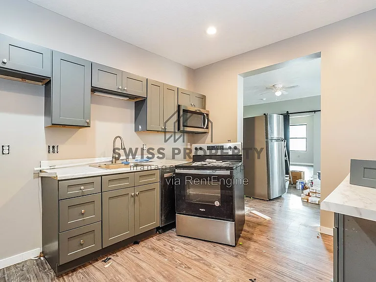 69 Chicago Ave — Photo 8