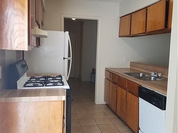 4th image of 10705 Lanshire Dr #A