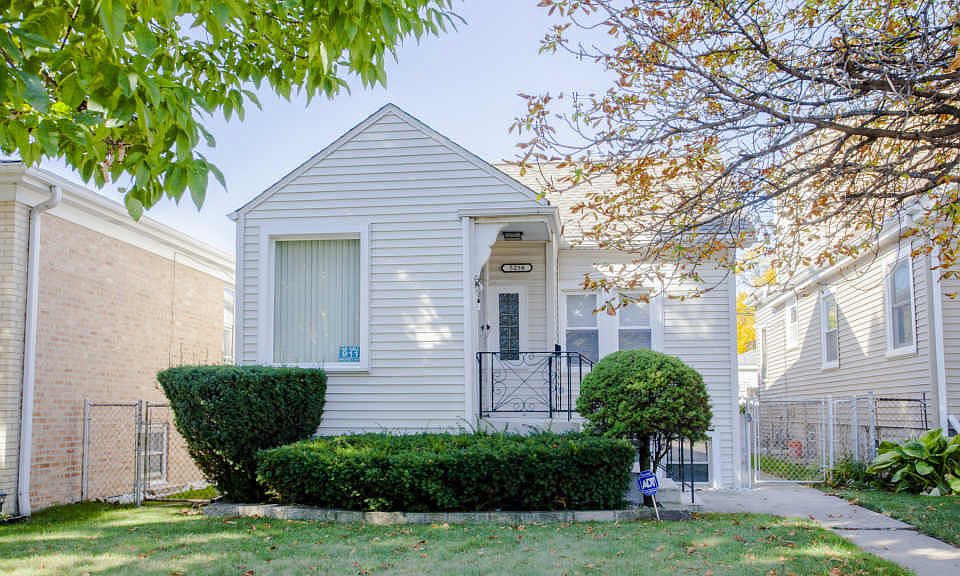 2nd image of 5258 N Nagle Ave