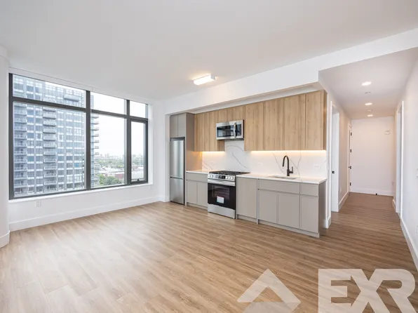 2230 Cropsey Avenue image 65 of 68