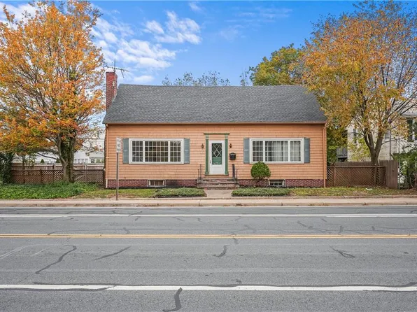 436 Pawtucket Ave, Rumford, RI 02916