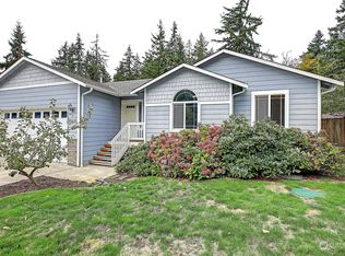 1914 Bartl Dr, Camano Island, WA 98282