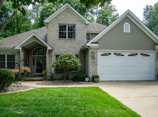 97 Kennelworth Cir, Hampton, IL 61256
