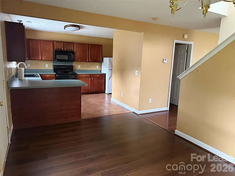 3327 Buckvalley Dr — Photo 5