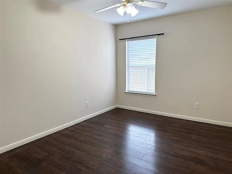 1707 Magnolia Lk — Photo 31