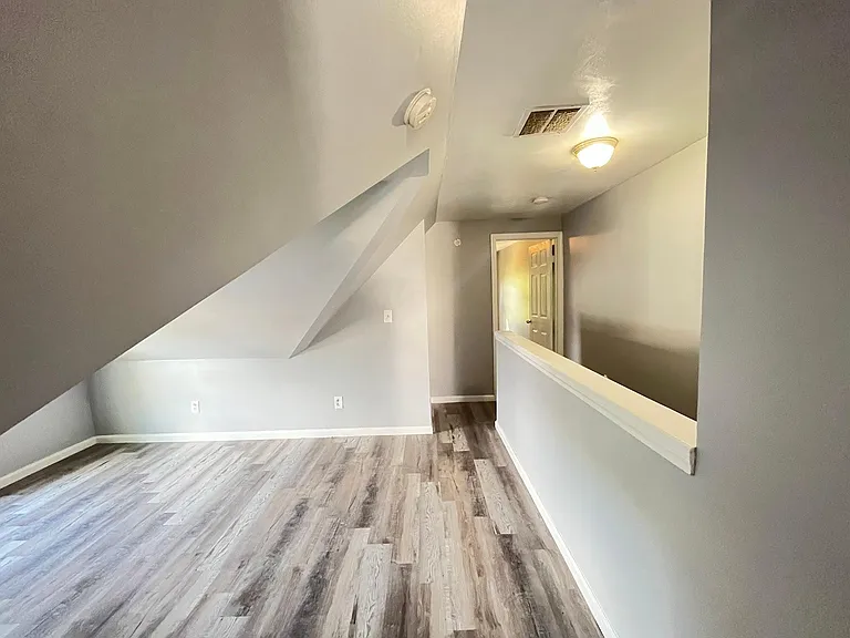 745 Union St — Photo 9