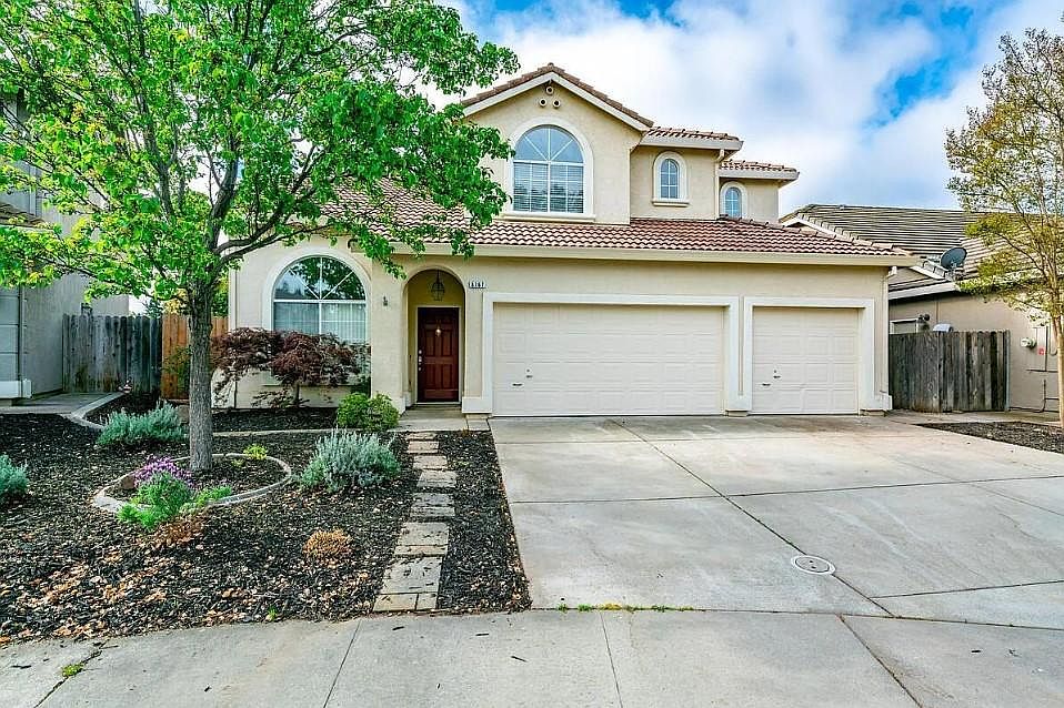 1st image of 8767 White Peacock Way