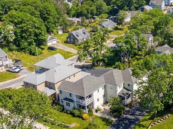 62 South St APT C, Plymouth, MA 02360