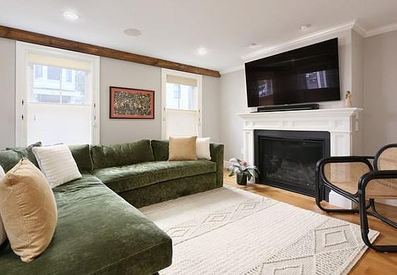 3rd image of 70 Green St