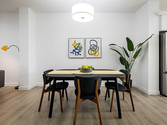 4th image of 48 NE Andalusian Rd