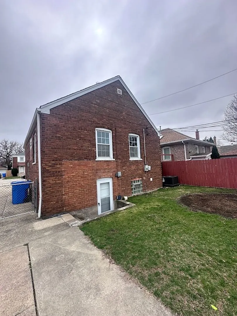 Building Photo - 5120 W 64th St