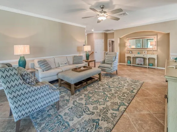 9484 Casoria Ct Unit 201, Naples, FL 34113