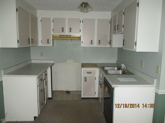 3rd image of 1829B Higby Dr