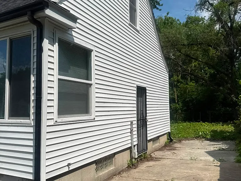 20632 Tireman St — Photo 3
