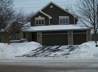 925 Crest Dr, Cary, IL 60013