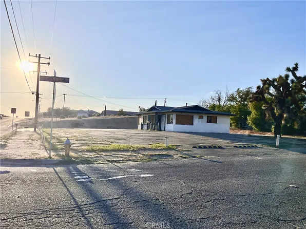 15720 Mojave Dr, Victorville, CA 92394