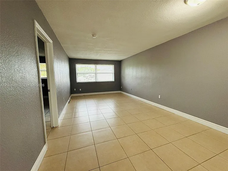 2040 NW 89th Ave #204 — Photo 5